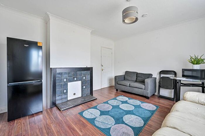 3 Bedroom Semi Detached House For Sale In Stoughton Road, Stoughton, Guildford, GU1