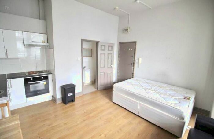 Studio To Rent In Glenilla Road, London, NW3