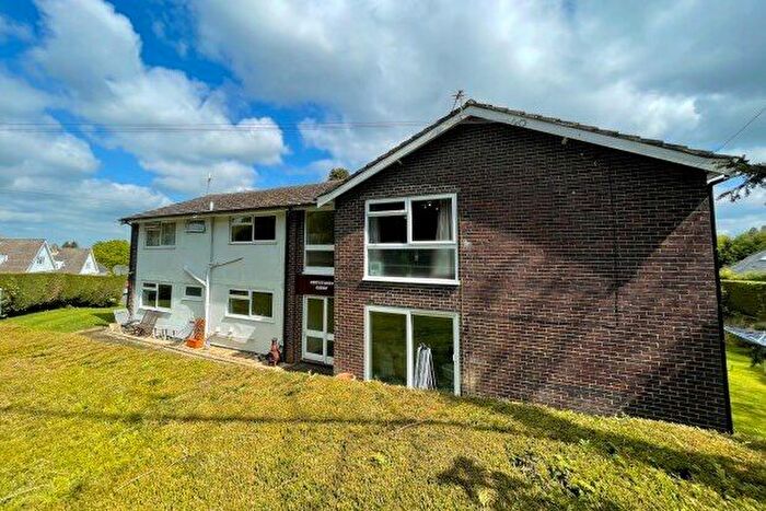 1 Bedroom Flat To Rent In Greystones Court, Crowborough, TN6