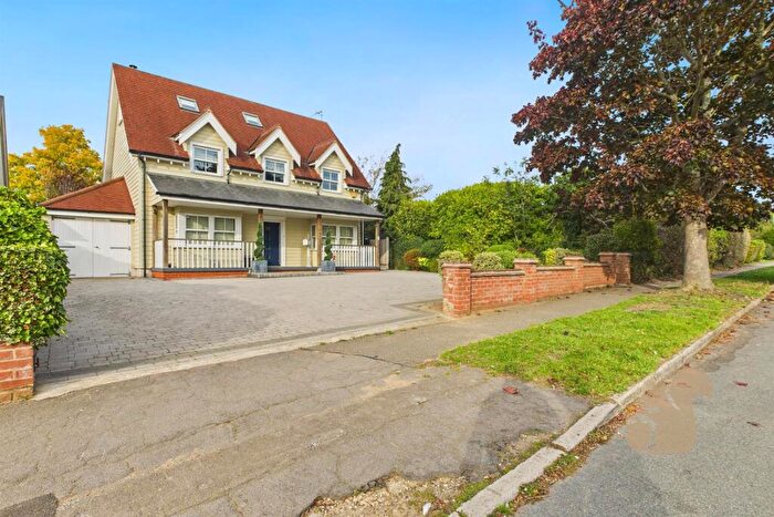 5 Bedroom Detached House For Sale In Victory Road, West Mersea, CO5