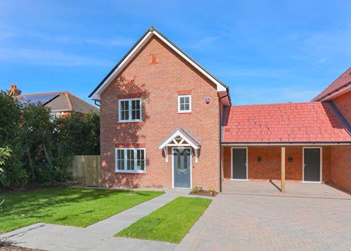3 Bedroom Detached House For Sale In Beacon Bottom, Southampton, SO31