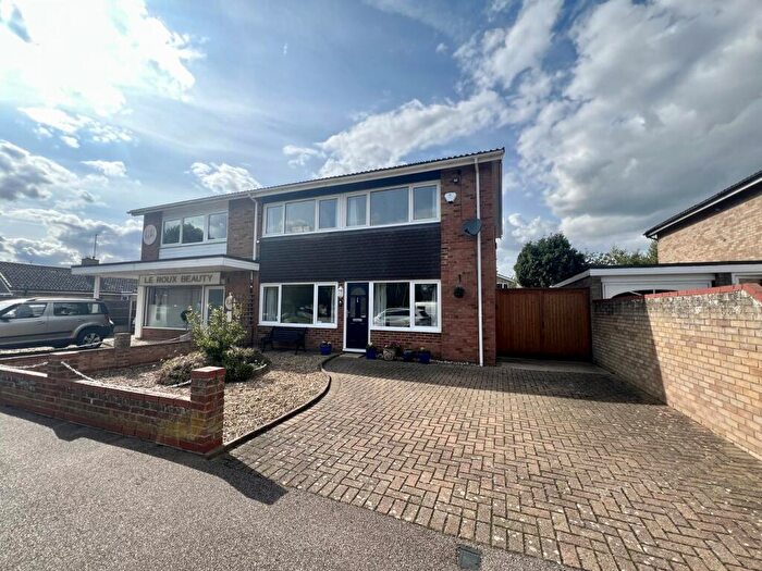 4 Bedroom Semi-Detached House To Rent In Riverside Gardens, Langford, Biggleswade, SG18