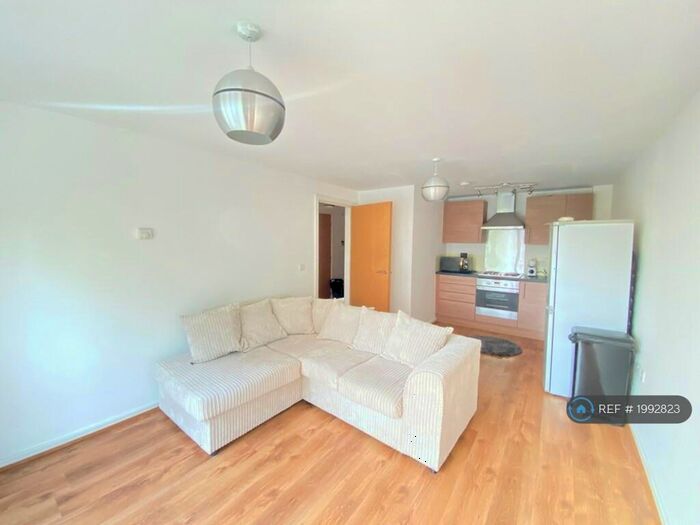 1 Bedroom Flat To Rent In Broughton Lane, Salford, M7