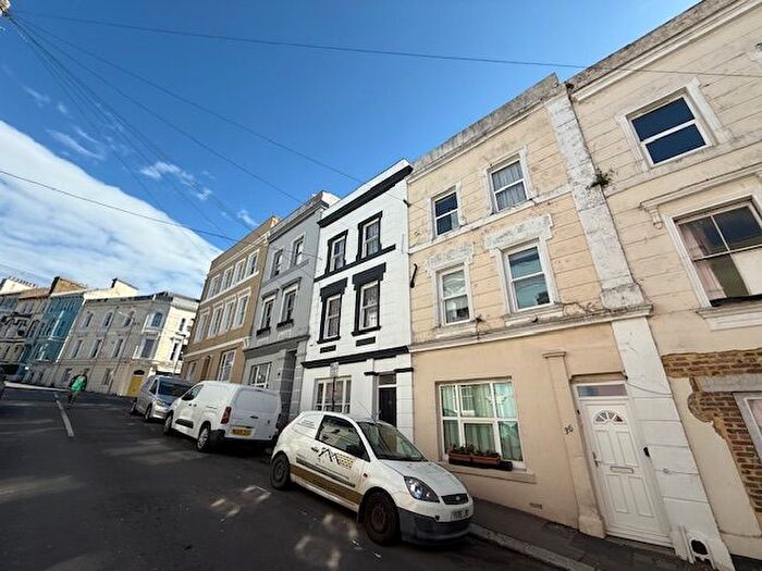 1 Bedroom Flat For Sale In Gensing Road, St. Leonards-On-Sea, TN38