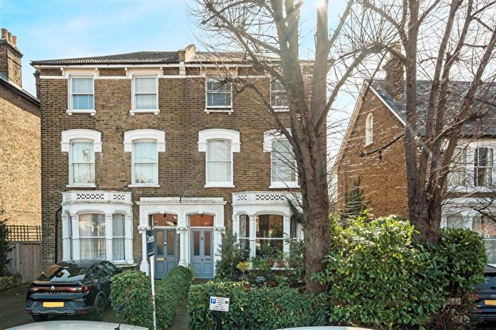 2 Bedroom Flat For Sale In Effingham Road, Lee, SE12