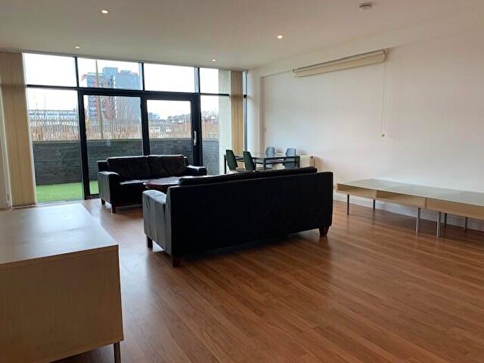 2 Bedroom Apartment To Rent In Elliot Street, Glasgow, G3