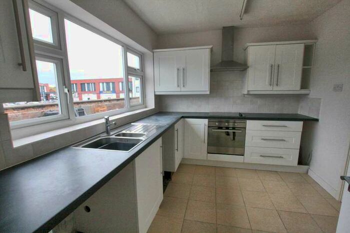 3 Bedroom Maisonette Flat To Rent In Queensway, Poynton, SK12