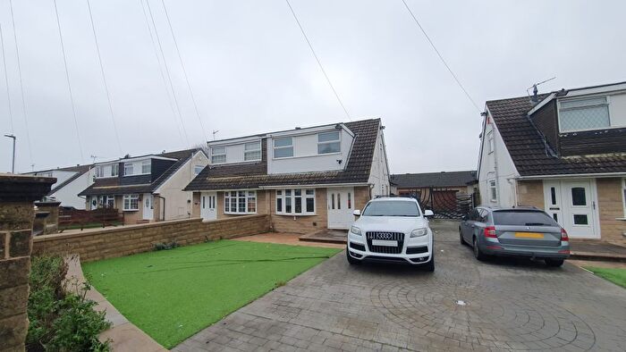 3 Bedroom Semi Detached Bungalow For Sale In Hazelcroft, Bradford, BD2