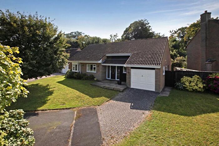 4 Bedroom Bungalow For Sale In Shillingate Close, Dawlish, EX7