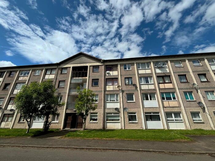 3 Bedroom House To Rent In Greenlaw Avenue, Wishaw, ML2