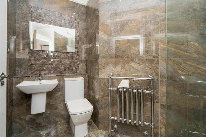 2 Bedroom Flat For Sale In Cow Wynd, Falkirk, FK1