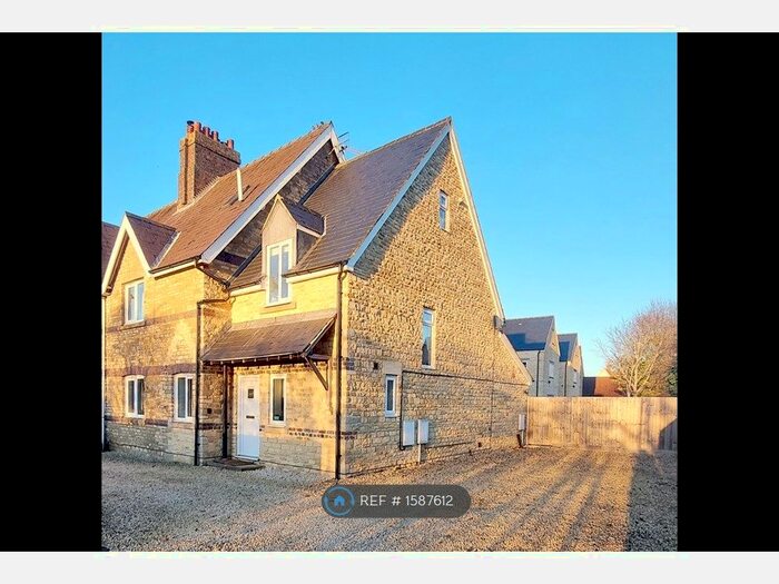 4 Bedroom Semi-Detached House To Rent In Brackley Fields Cottages, Brackley, NN13