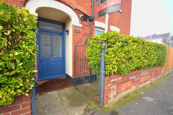 4 Bedroom Detached House To Rent In Oak Road, Bournemouth, BH8