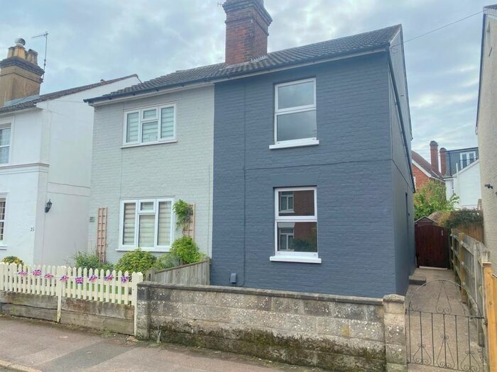 2 Bedroom Semi-Detached House To Rent In Meadow Road, Southborough, Tunbridge Wells, TN4