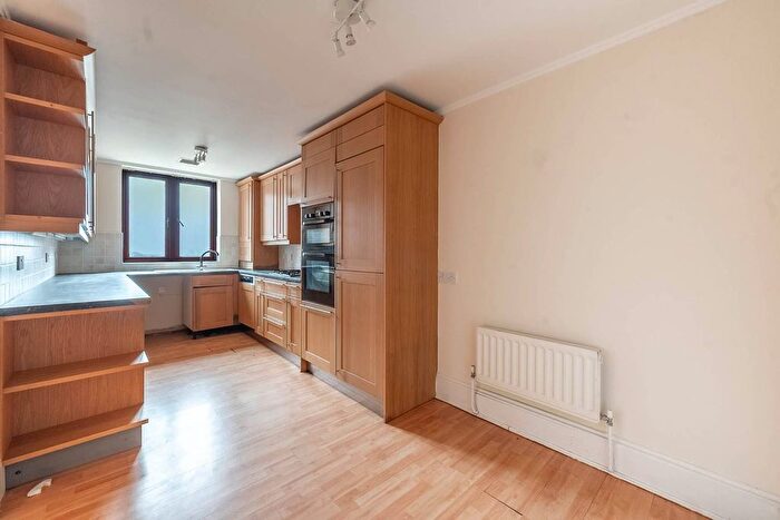 2 Bedroom Flat For Sale In Sudbury Hill, Harrow On The Hill, Harrow, HA1