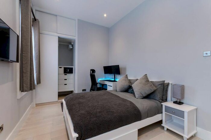 1 Bedroom Flat To Rent In Canning Road, East Croydon, Croydon, CR0