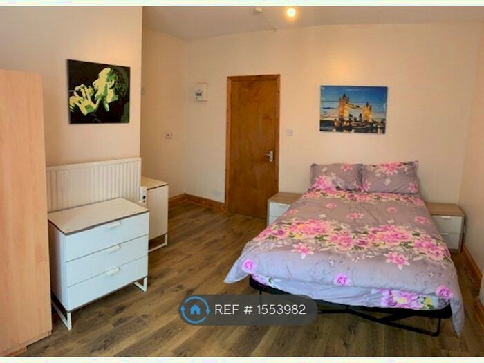 3 Bedroom Flat To Rent In Thorpedale Road, London, N4