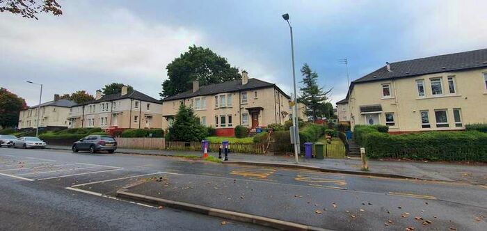 3 Bedroom Flat To Rent In Boydstone Road, Thornliebank, G46