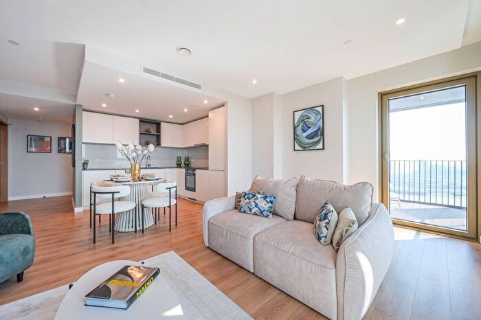 2 Bedroom Flat For Sale In One Thames Quay, Canary Wharf, London, E14