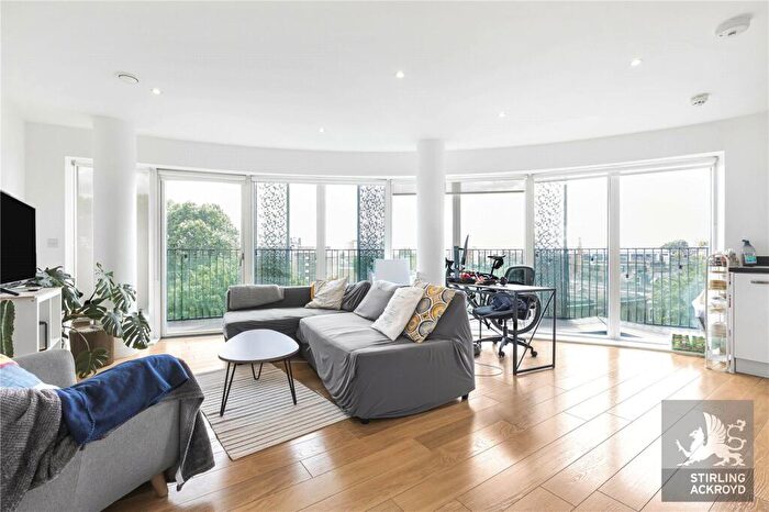 2 Bedroom Apartment To Rent In Atkins Square, Dalston Lane, London, E8