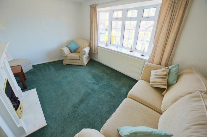 3 Bedroom Detached Bungalow To Rent In Coral Place, Aughton, Sheffield, S26