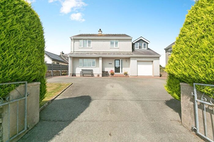 4 Bedroom Detached House For Sale In Llanbedrgoch, Isle Of Anglesey, LL76