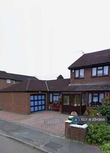 3 Bedroom End Of Terrace House To Rent In Bramber Court, Slough, SL1