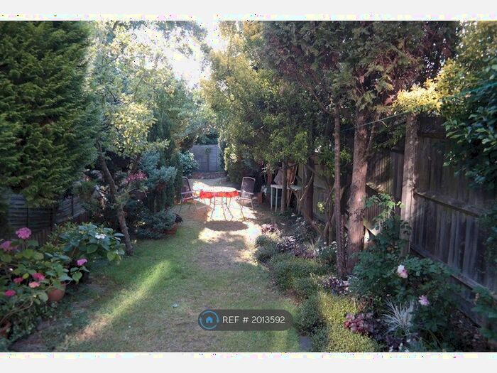 1 Bedroom Flat To Rent In Hillfield Avenue, Hornsey, N8