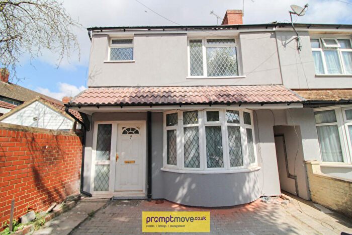 3 Bedroom Semi-Detached House To Rent In Runley Road Luton, LU1