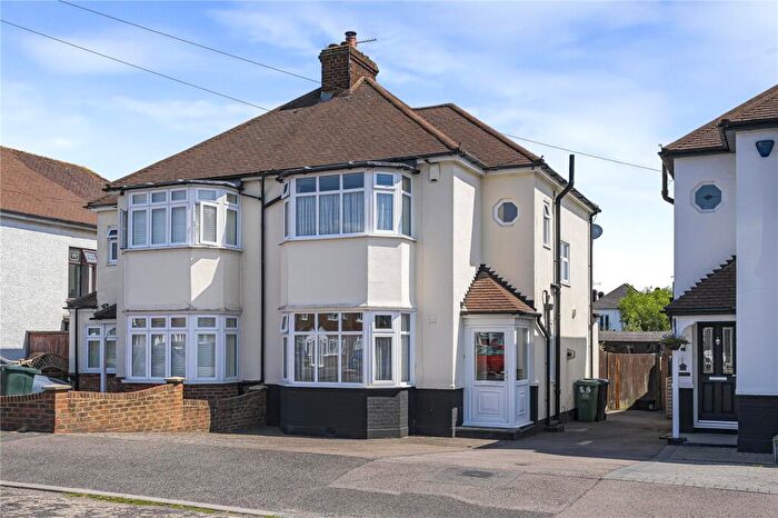 3 Bedroom Semi-Detached House For Sale In Denver Road, West Dartford, Kent, DA1