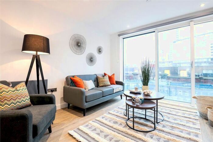 2 Bedroom Flat To Rent In William Jessop Way, Liverpool, Merseyside, L3