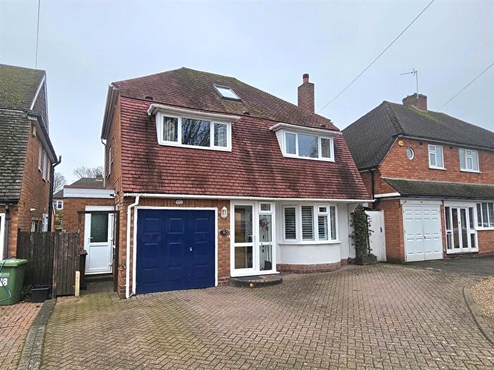 4 Bedroom Detached House For Sale In Willow Road, Solihull, B91