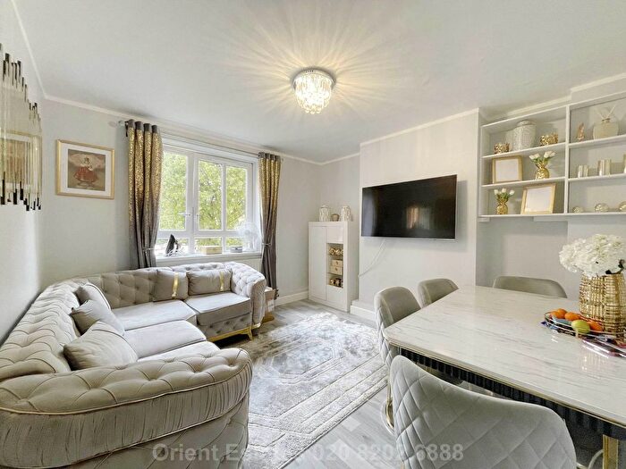 2 Bedroom Flat To Rent In Field Road, Barons Court, W6
