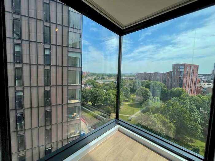 2 Bedroom Flat To Rent In Aspin Lane, Manchester, M4