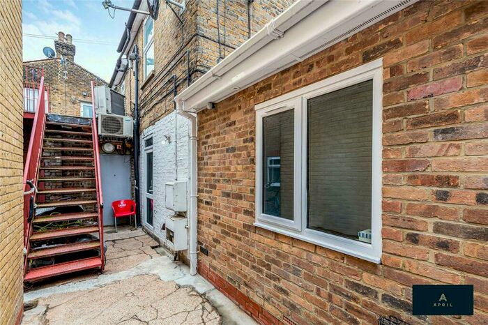 1 Bedroom Apartment To Rent In High Road Leyton, London, E10