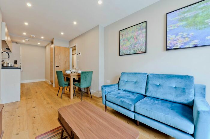 2 Bedroom Flat To Rent In Fulham Road, London, SW10
