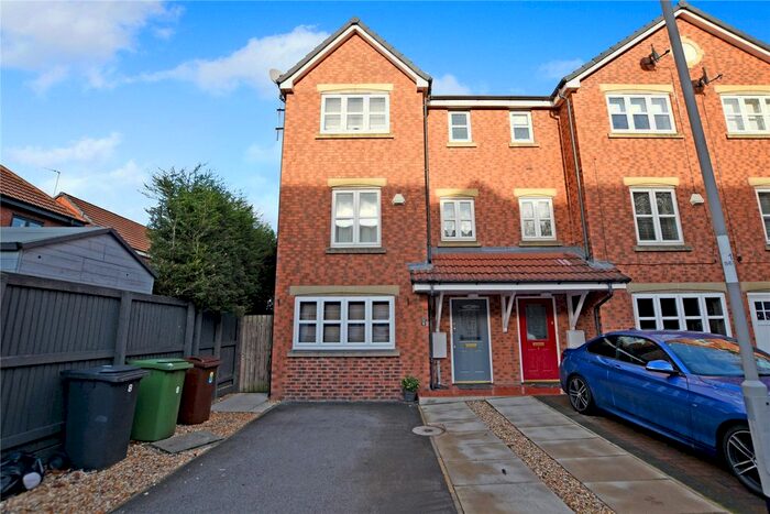 5 Bedroom Terraced House To Rent In St. Martins Court, Robin Hood, Wakefield WF3