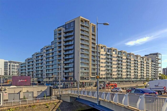 2 Bedroom Flat To Rent In Lancefield Quay, Glasgow, G3