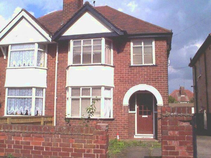 4 Bedroom Semi-Detached House To Rent In The Close, Leamington Spa, Warwickshire, CV31