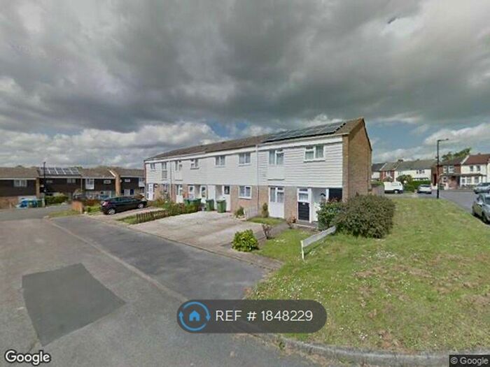 3 Bedroom Terraced House To Rent In Close, Southampton, SO19