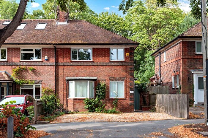 4 Bedroom End Of Terrace House For Sale In Morrell Avenue, Oxford, Oxfordshire, OX4
