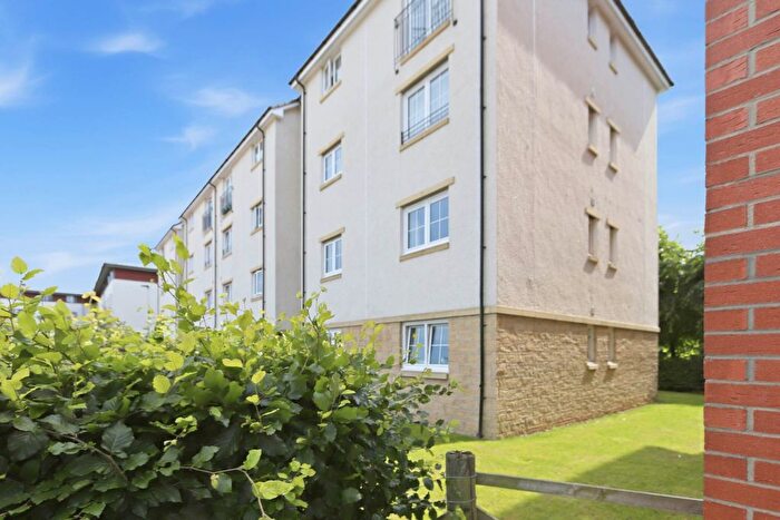2 Bedroom Flat For Sale In Drinkwater Crescent, Renfrew, PA4