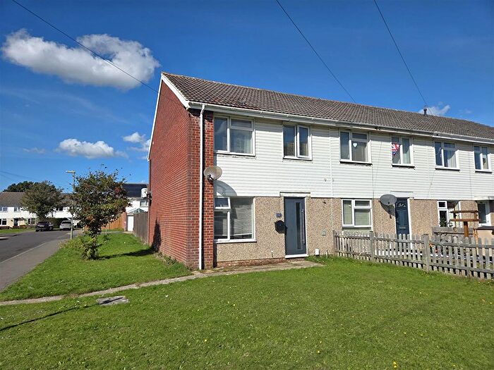 3 Bedroom End Of Terrace House For Sale In Northmore Road, Locks Heath, SO31