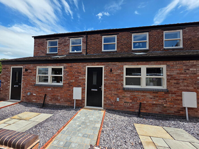 2 Bedroom Terraced House To Rent In Stage House North Walls, ST16