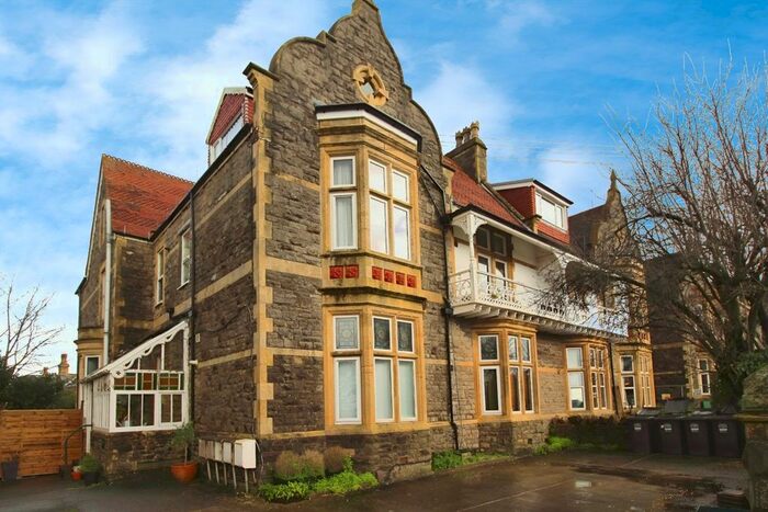 2 Bedroom Flat To Rent In Jesmond Road, Clevedon, North Somerset, BS21