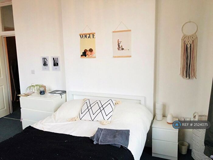 5 Bedroom Flat To Rent In Bloomfield Road, Kingston Upon Thames, KT1