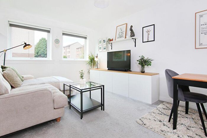 1 Bedroom Flat For Sale In / West Winnelstrae, Edinburgh, EH5