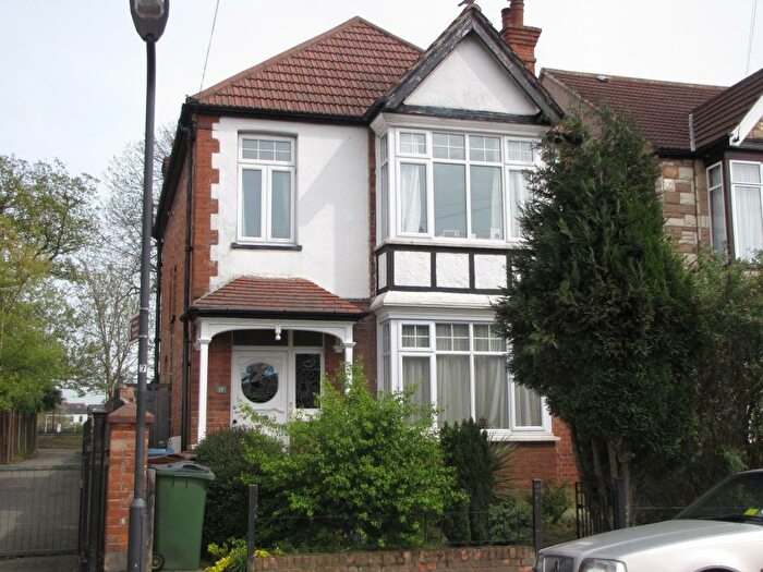 2 Bedroom Maisonette To Rent In Beresford Road, Harrow, HA1