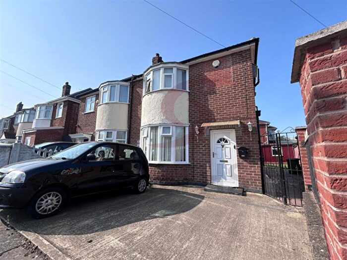 3 Bedroom Semi-Detached House To Rent In Pauline Avenue, Leicester, LE4