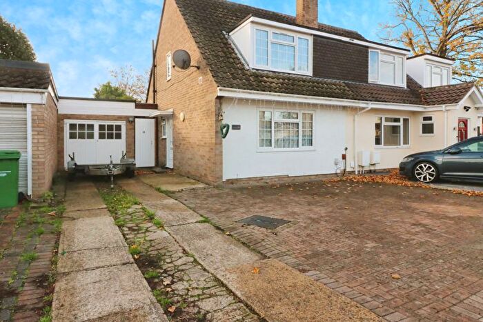 3 Bedroom Semi Detached Bungalow To Rent In Hinksey Close, Langley, SL3